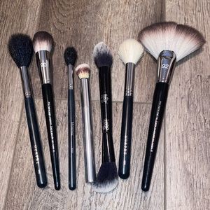 High end and drug store powder brush set